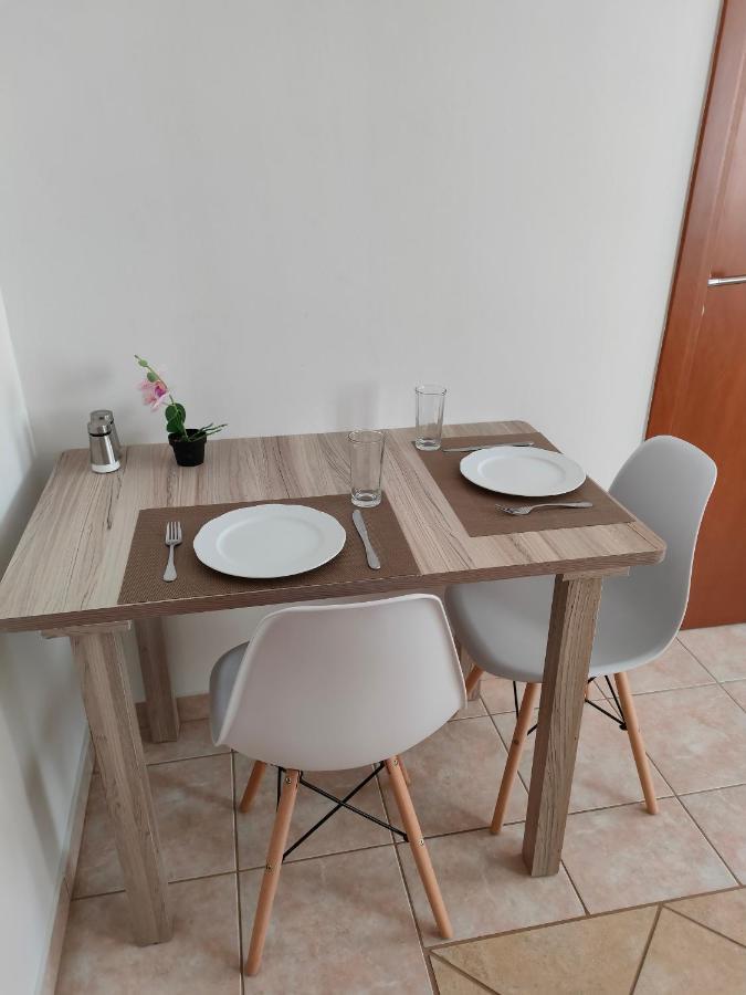 Reahouse Razata 2 Appartement Buitenkant foto